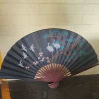 Elegante Ventaglio Giapponese Vintage con Gru e Rami Fioriti