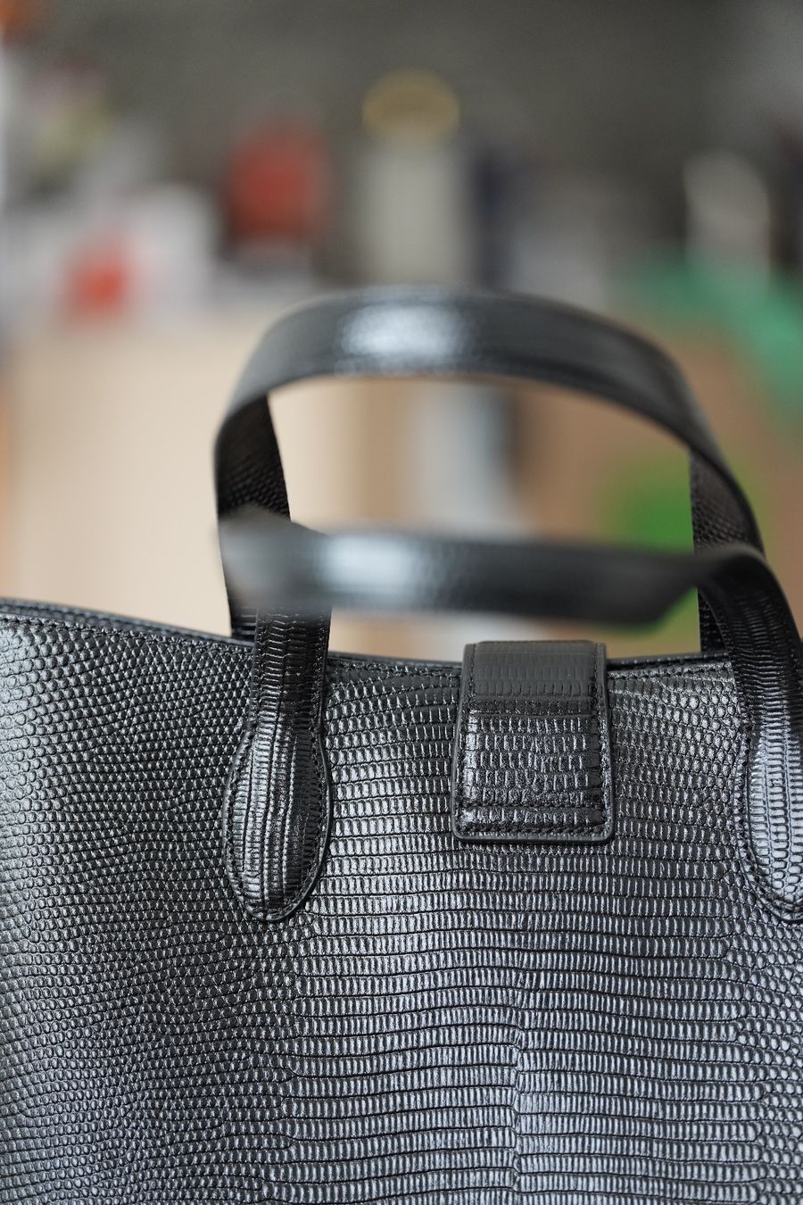Aigner Borse da donna: Aigner Tasche Liza 0002 Black neu ungebraucht 50% reduziert – Nuovo e nell'imballaggio originale da Rüti ZH venduto da ors_9ggw 4