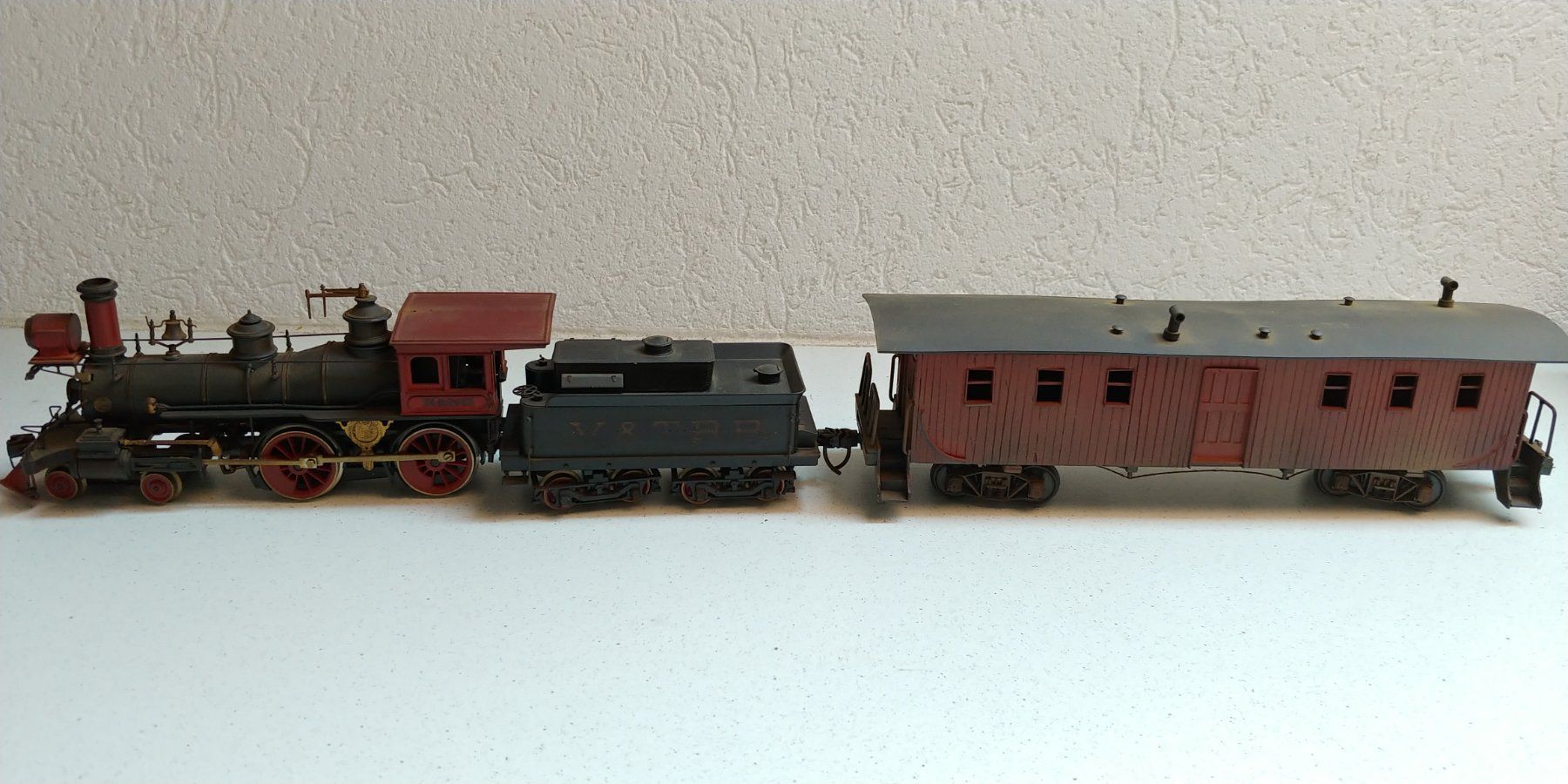 Rivarossi Modelleisenbahnen: Rivarossi Dampflok mit Wagen 0 – Gebraucht aus Waltenschwil von Ardnas007