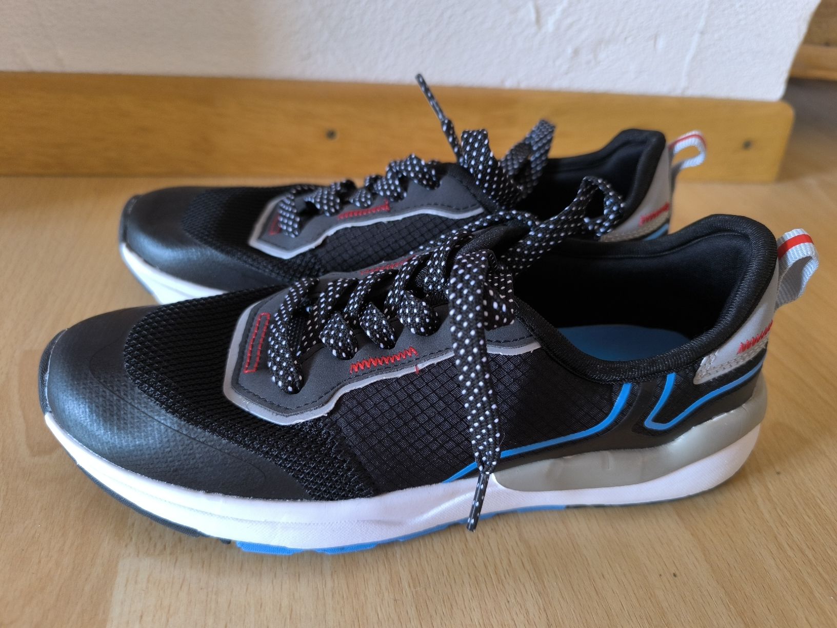 Herrenschuhe: baskets 37 – Neu (gemäss Beschreibung) aus Arnex-sur-Orbe von mbdaso