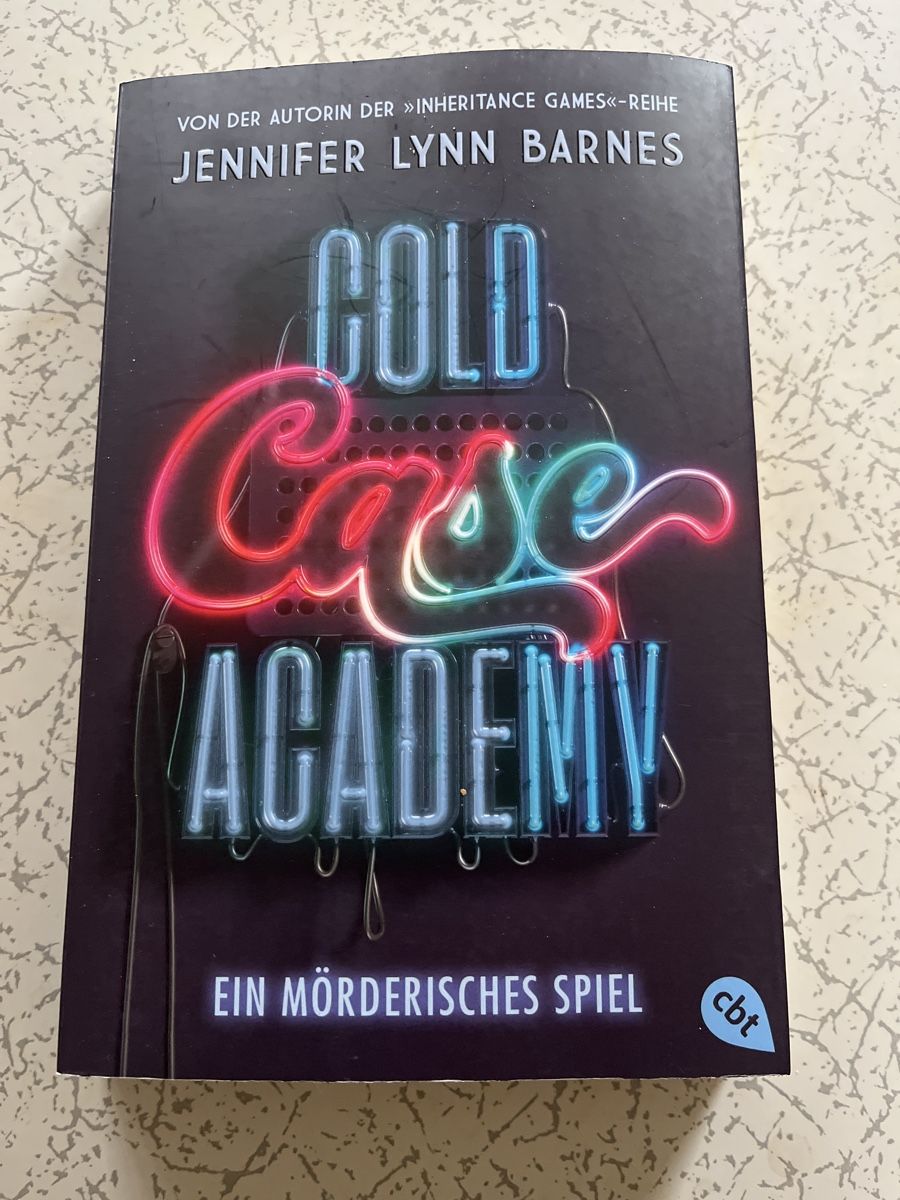 Libri: Cold Case Academy - Thriller, Barnes, Top Zustand – Nuovo e nell'imballaggio originale da Lützelflüh-Goldb venduto da Caprari