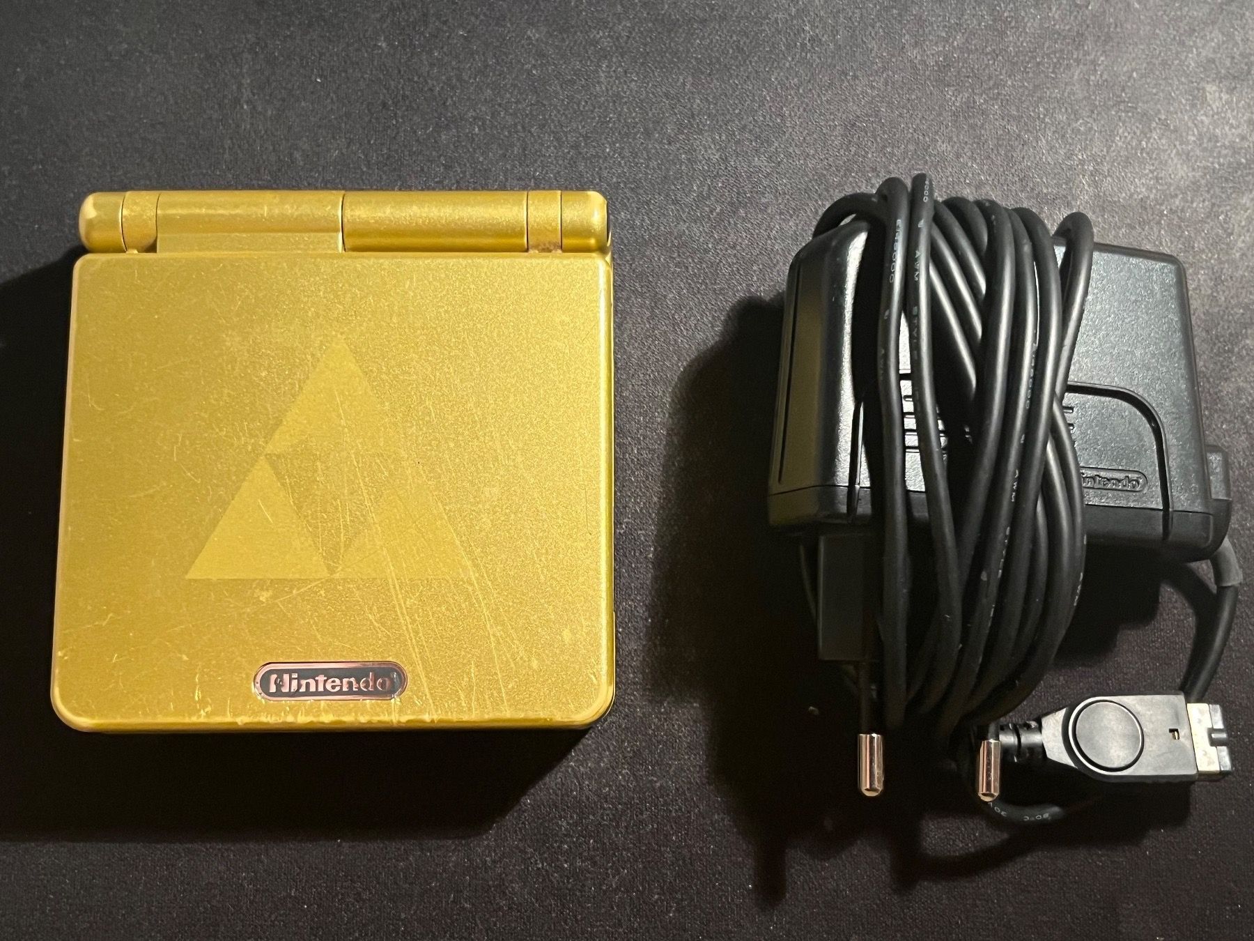 Gameboy Advance SP Zelda Original Edition Gold Nintendo (Gebraucht) in ...