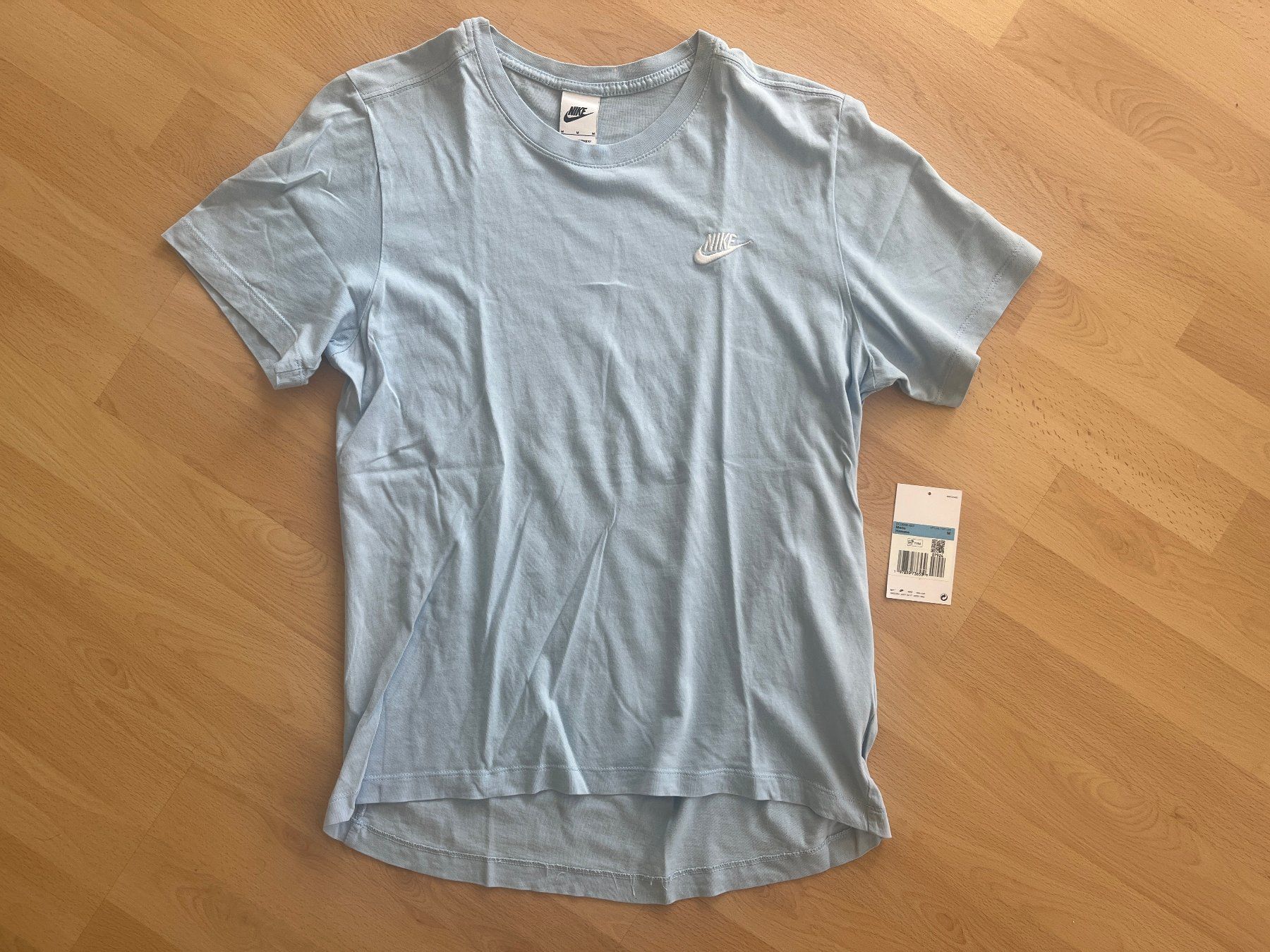 Nike T-shirt: Nike Herren T-Shirt hellblau, Gr. M – Usato da Zürich venduto da fbsm