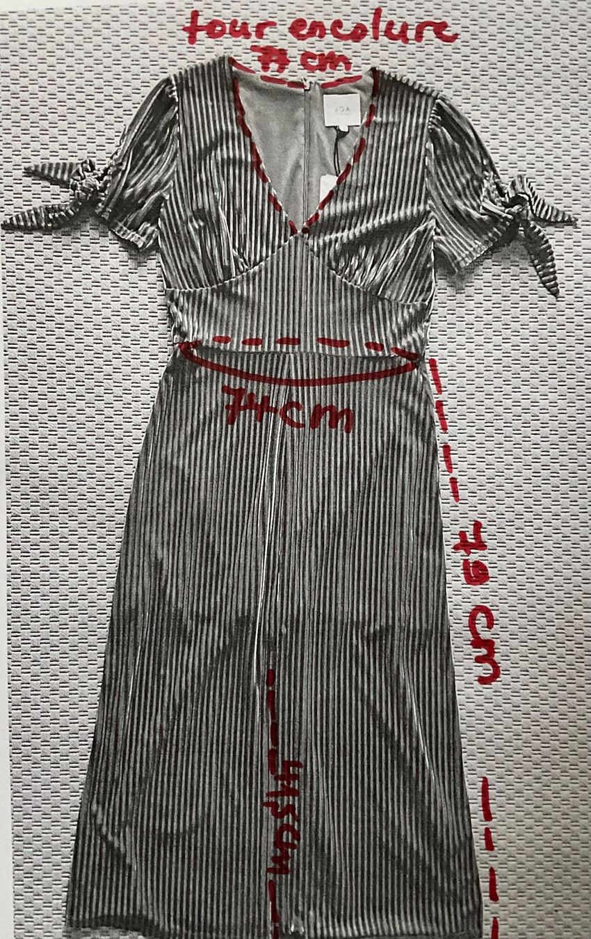 Vestiti: J.O.A. Robe de velours gris perle neuve - taille S – Nuovo e nell'imballaggio originale da Corseaux venduto da Mililaforet75 8