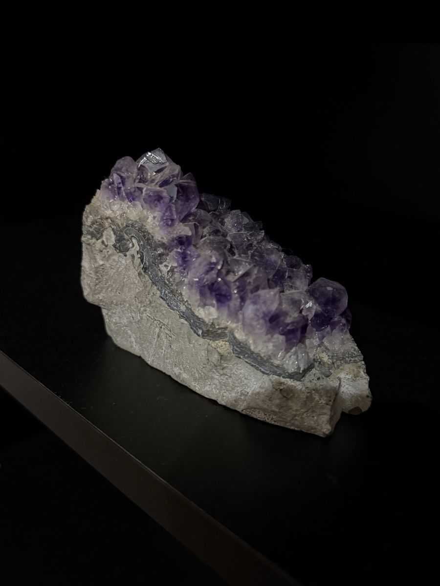 Minerali & Pietre curative: Amethyst Rohstein – Usato da Sargans venduto da mir_y2db 1
