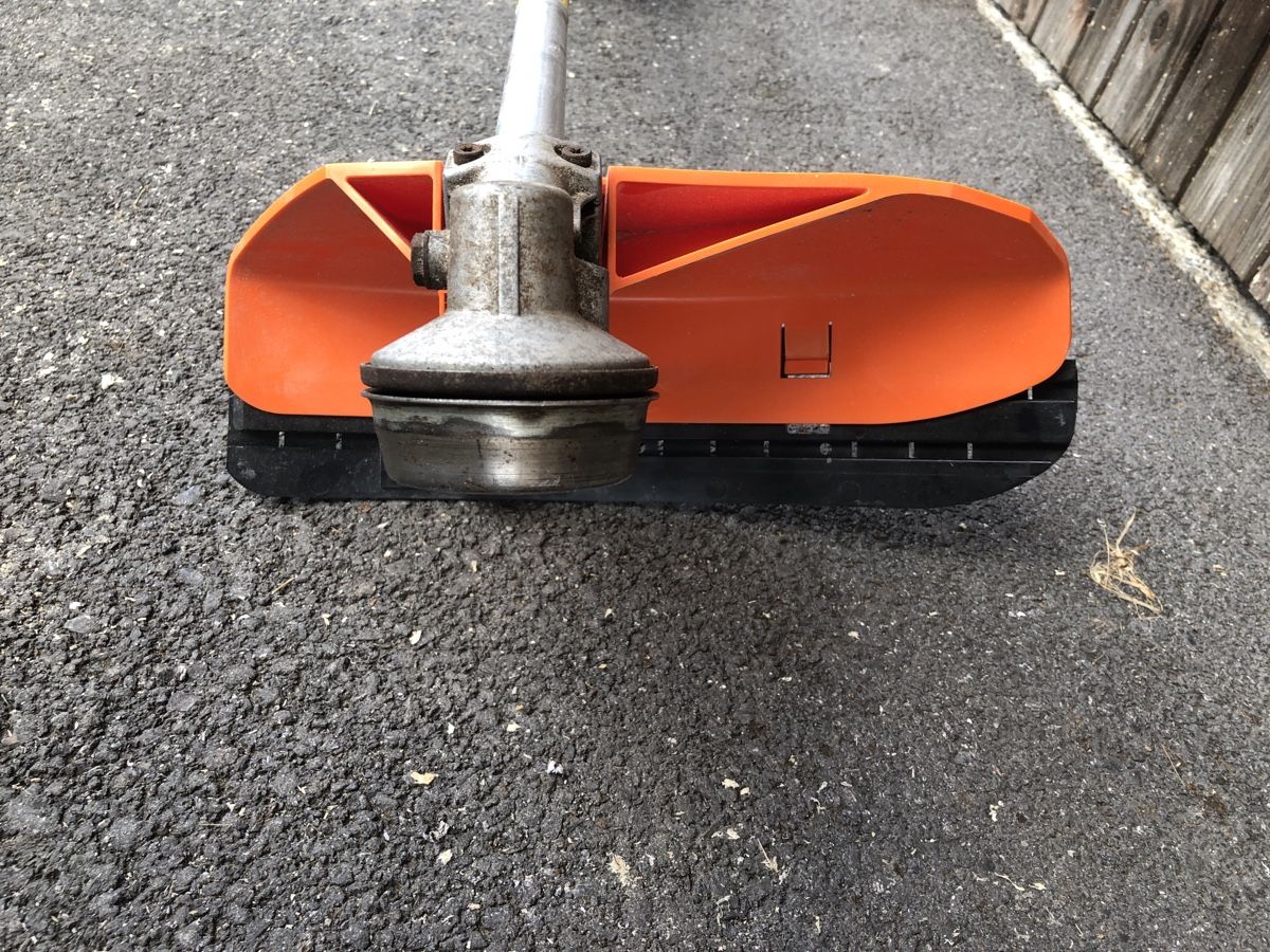 Stihl Tagliaerba: Freischneider Stihl FS 130 R – Usato da Schwarzenegg venduto da aisha95 1