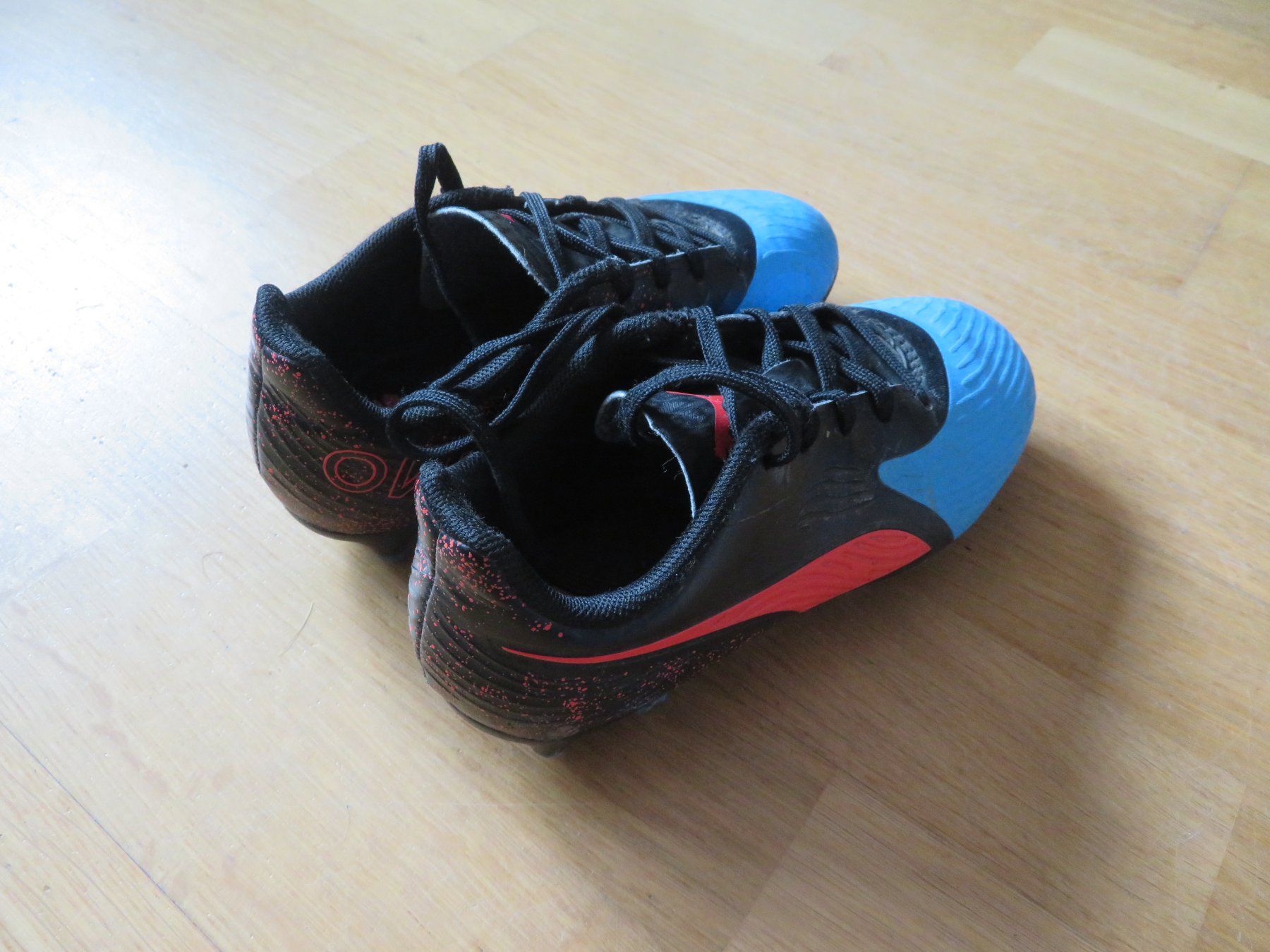 Puma Herrenschuhe: Fussballschuhe blau Puma Gr. 31 – Gebraucht aus Fontaines NE von neuch123 1