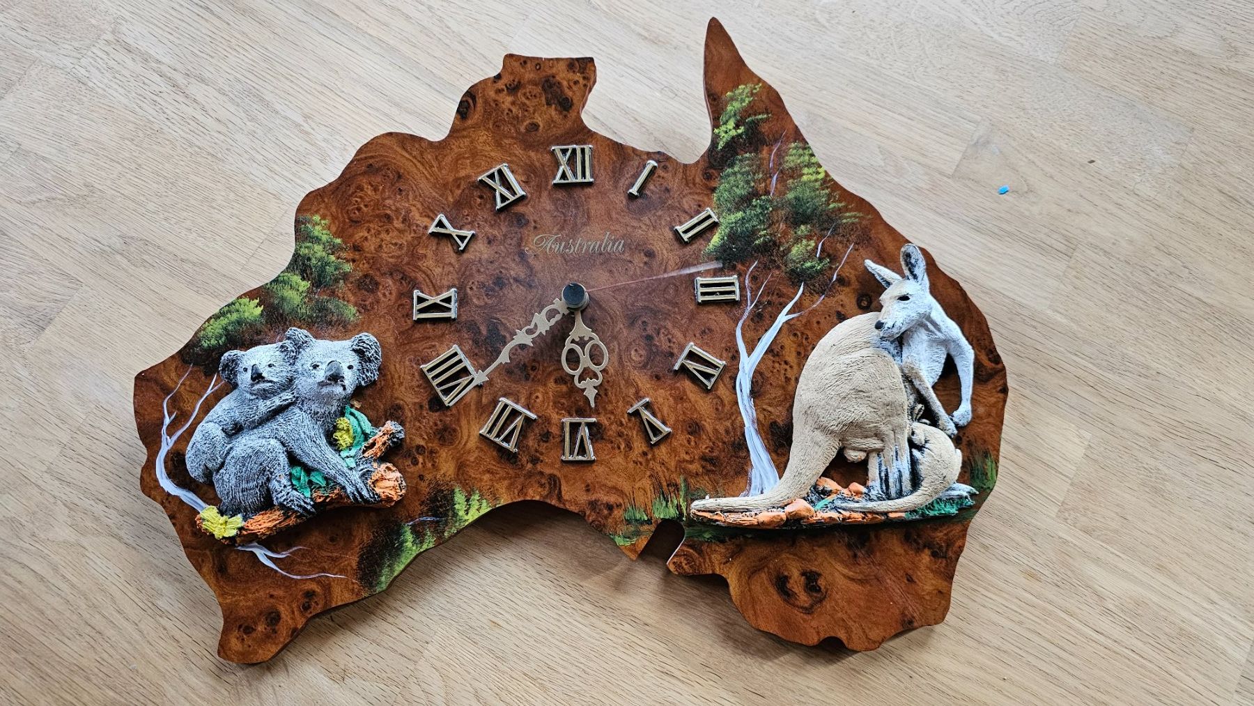 Stand- & Wanduhren: Wanduhr Australien – Gebraucht aus Rudolfingen von Hettwild