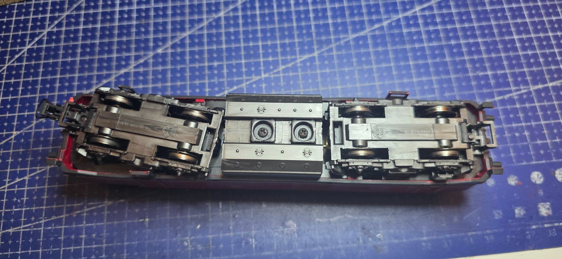 Roco Modelleisenbahnen: Roco DB BR215 015-9 HO/DC analog – Gebraucht aus Hochfelden von Danizh0 3