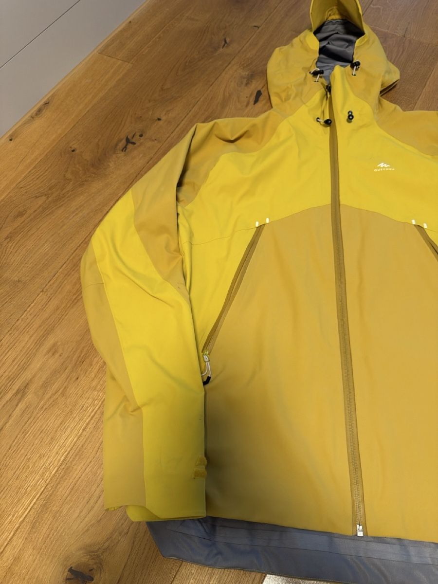 Jacken: Regenjacke Gr. L – Gebraucht aus St. Gallen von Janeli. 1