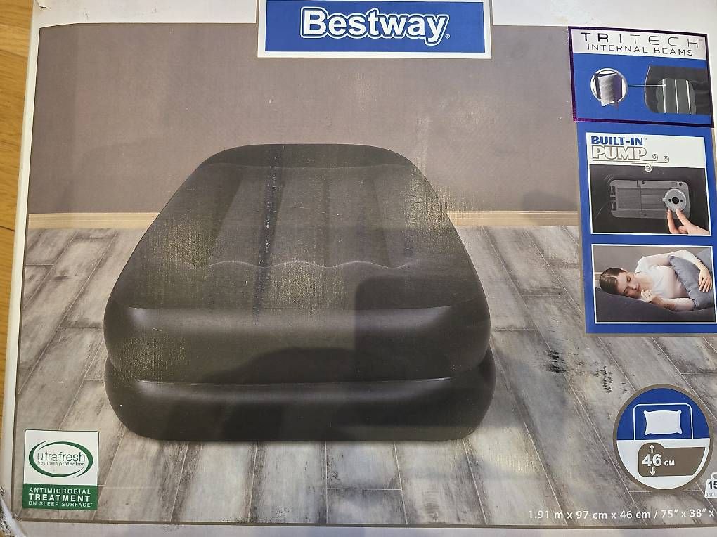 Materassi: Matelas gonflable Bestway avec pompe électrique incluse – Usato da Moudon venduto da dek_m2kj