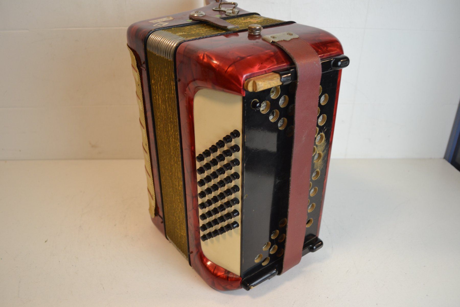 Hohner Strumenti musicali: Akkordeon chromatisch Hohner Concerto I – Usato da Zürich venduto da Brockito 8