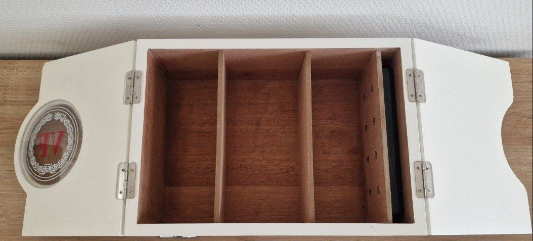 Humidor per sigari: Humidor Vega Fina – Usato da Fregiecourt venduto da Thorvaldson 1