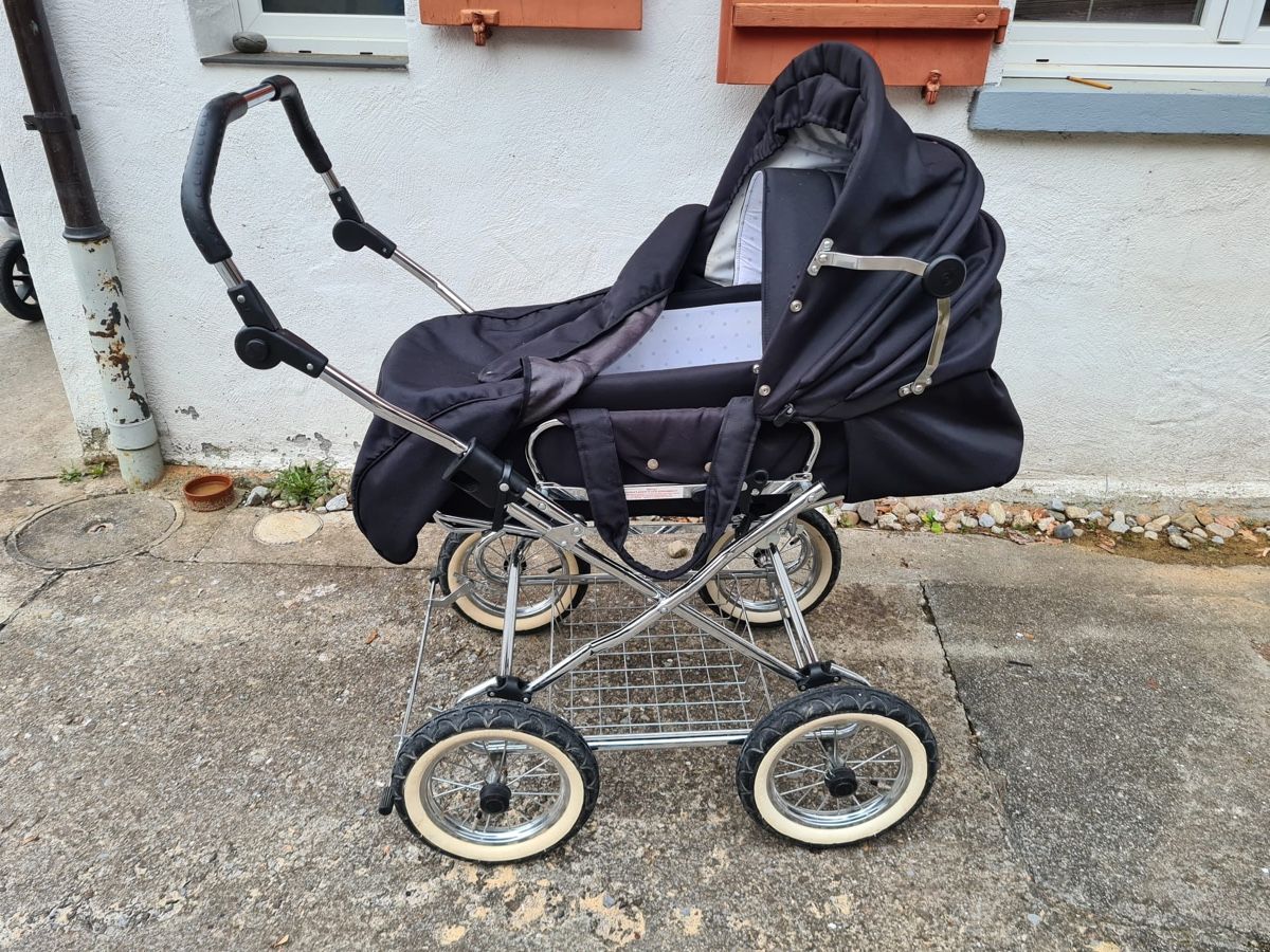 Eichhorn Carrozzine: Kinderwagen Eichhorn – Usato da Horw venduto da donia88
