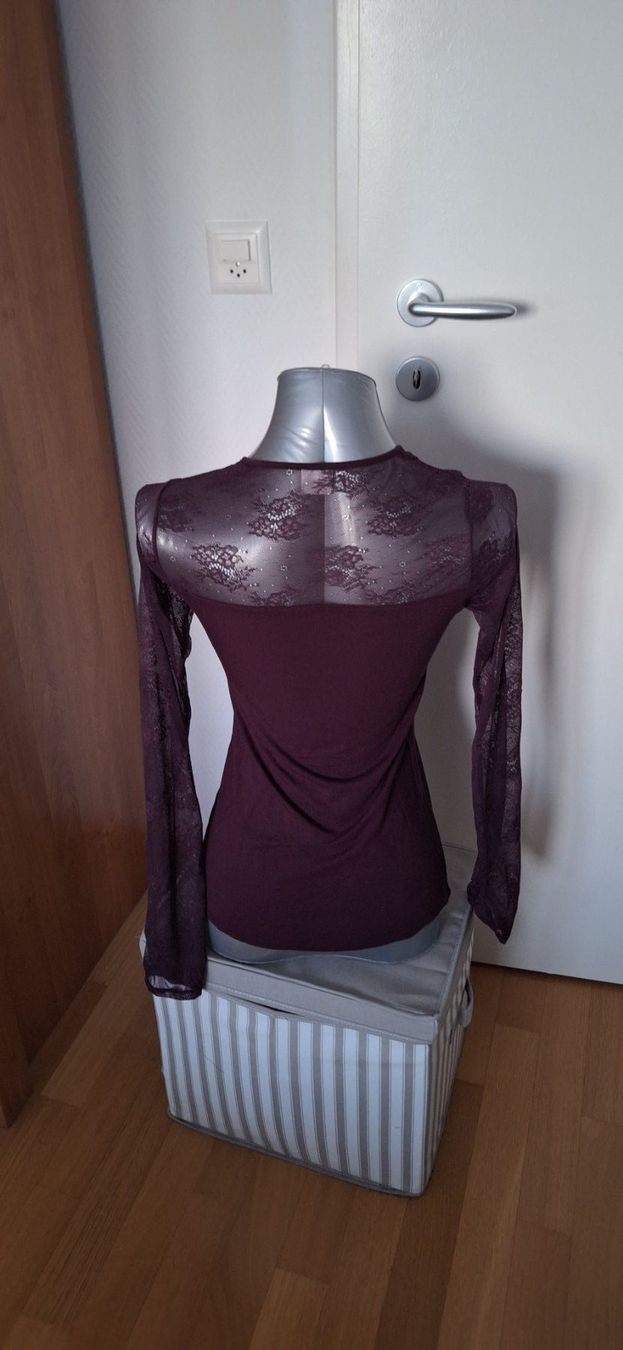 Maddison Pullover & Sweatshirts: pull avec manche en dentelle – Neu und originalverpackt aus Lussery-Villars von pousinete02 1