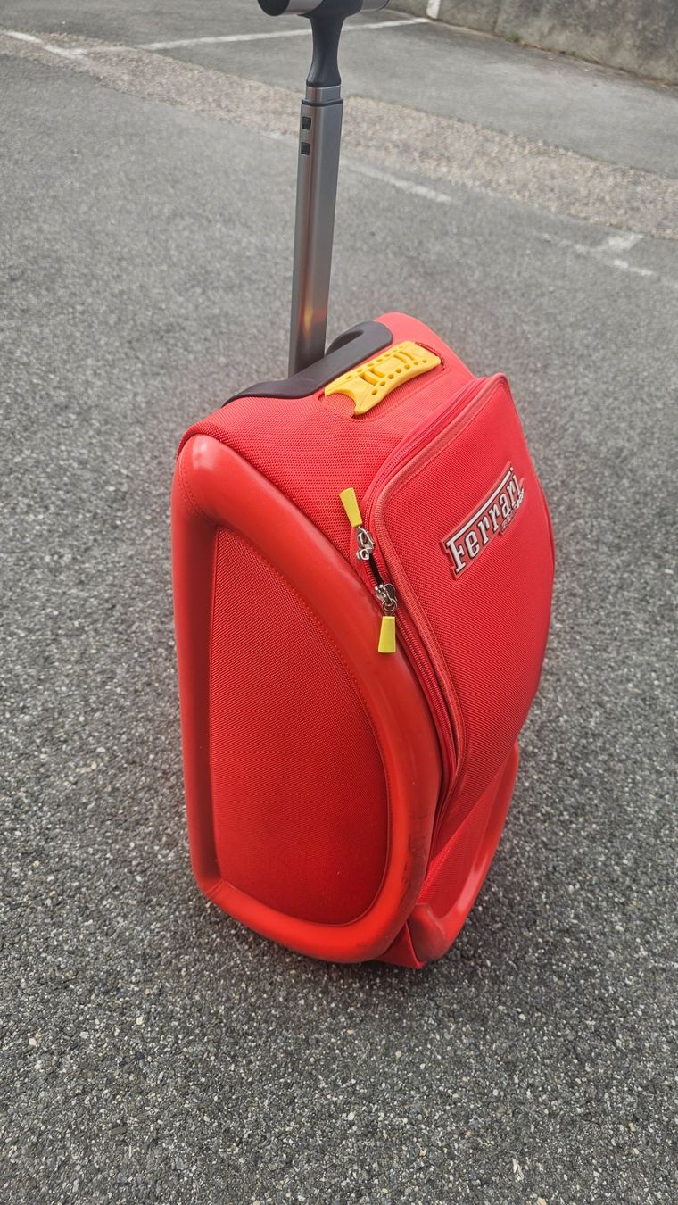 Reisekoffer: Valise Ferrari – Gebraucht aus Etoy von angi020 1