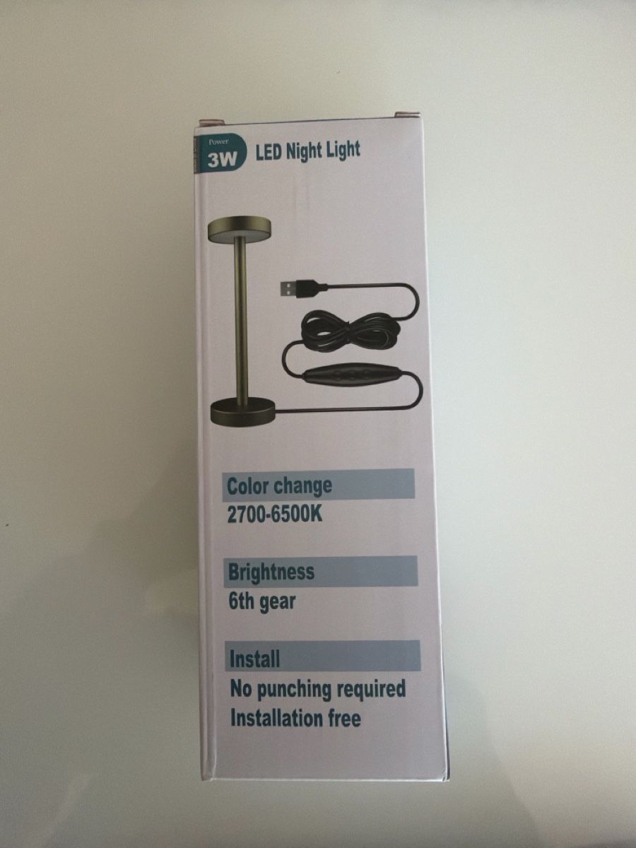 Lampade: Neue 3W LED Nachttischlampe, dimmbar – Nuovo e nell'imballaggio originale da Dübendorf venduto da Den_777