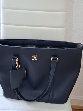 Sac cabas Tommy Hilfiger bleu marine - Élégant et spacieux!