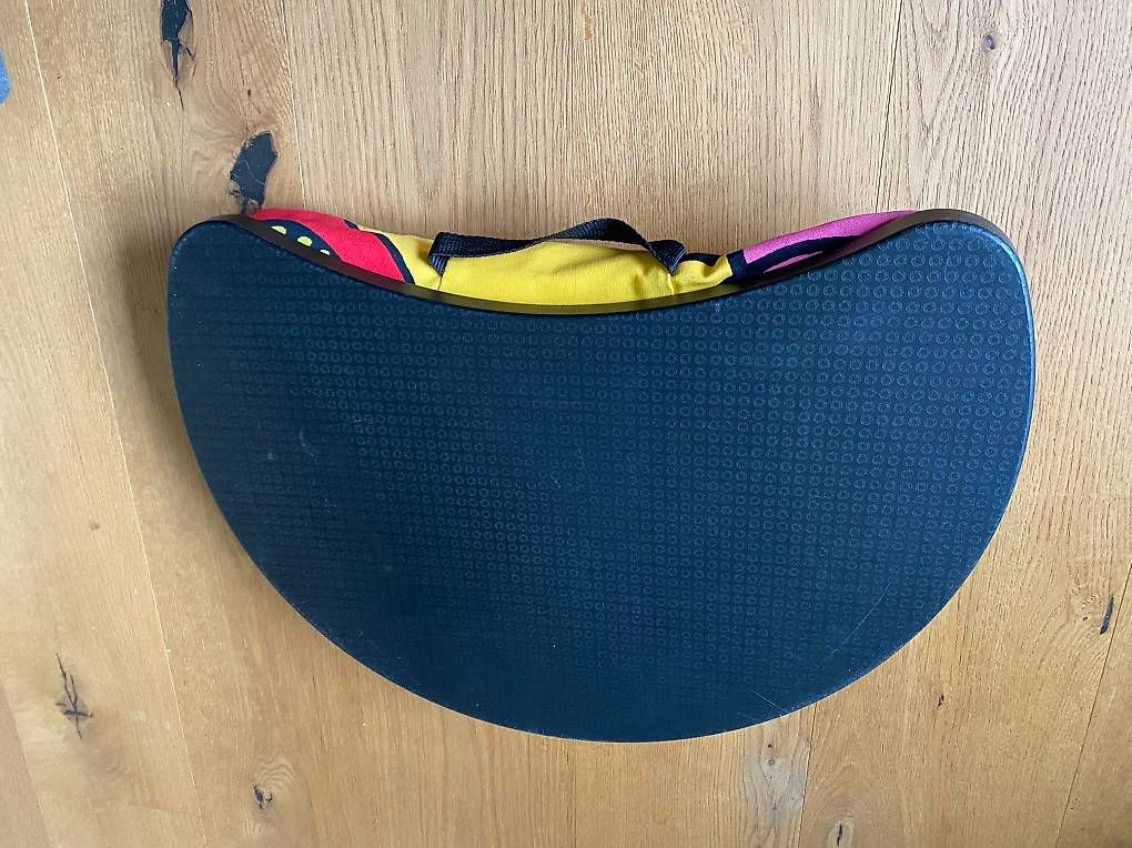 Supporti a parete: Laptophalter mit Kissen – Usato da Meilen venduto da milasandra 1