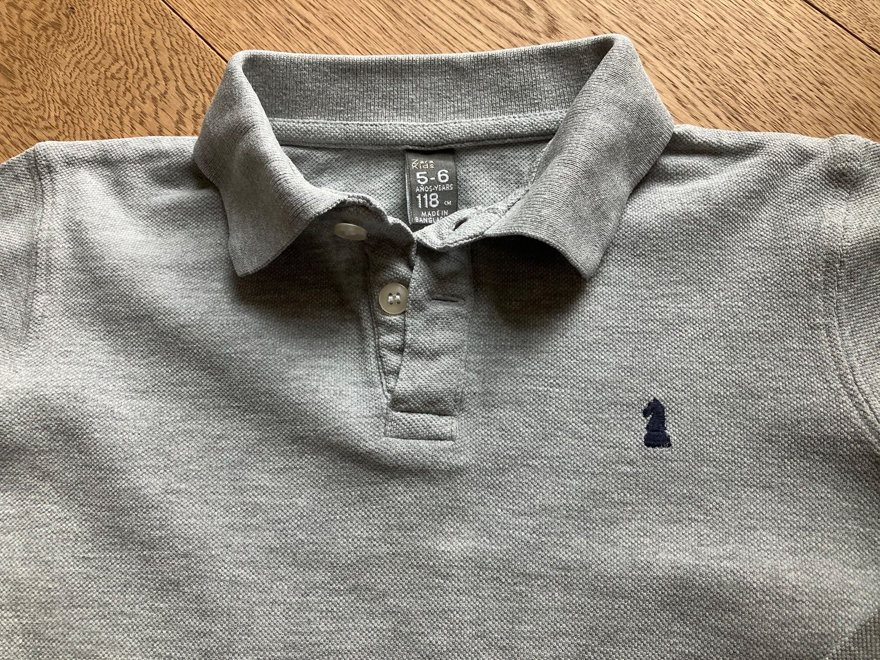 Camicie, T-shirt & Polo: Langarm-Poloshirt hellgrau Grösse 118 – Usato da Cham venduto da Liliane78 1