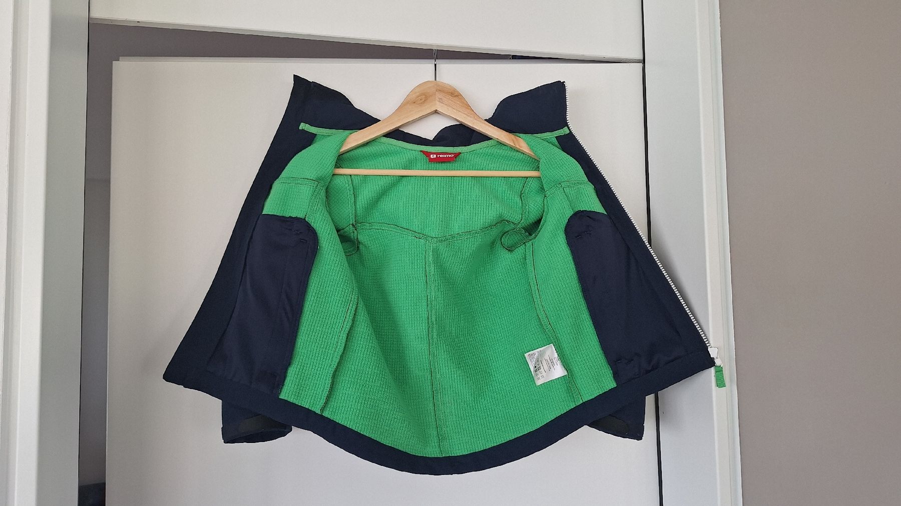 Reima Giacche & Cappotti: Reima Softshelljacke Gr. 116 Dunkelblau Wasserdicht – Usato da Oberkulm venduto da kar_jgx9 4
