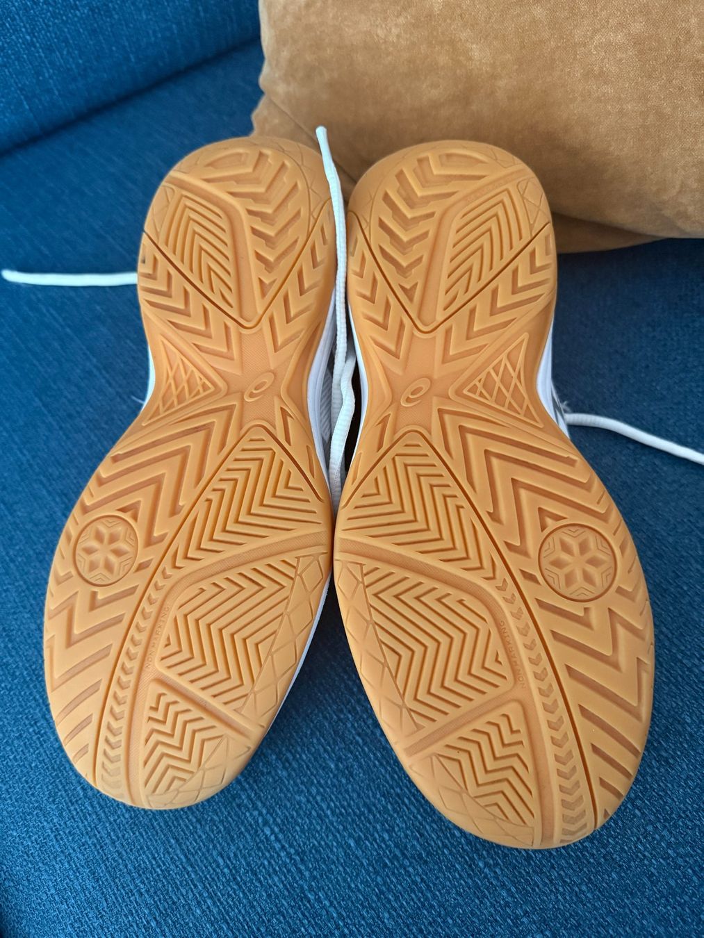 Asics Scarpe da uomo: Hallenturnschuhe ASICS Grösse 40 – Usato da Uzwil venduto da justitia8 3