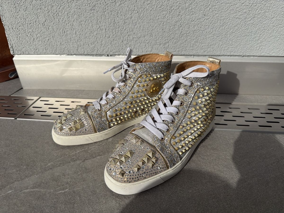 Christian Louboutin Scarpe da uomo: Louboutin Sneakers gold – Usato da Wolfwil venduto da Rolex1 1