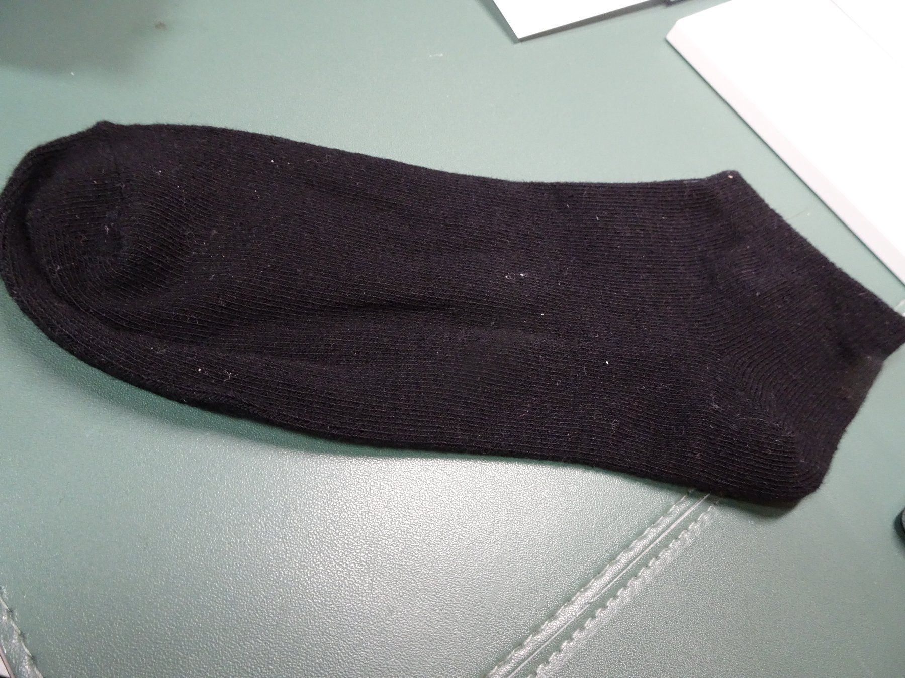 Socken: Söckli, 2 schwarz, 2 blau Manor – Neu (gemäss Beschreibung) aus Grüt (Gossau ZH) von spitzig 7