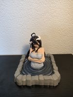 Anime Figur Albedo Overlord im Bad