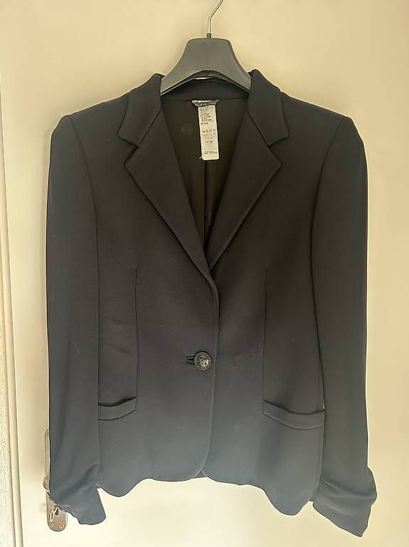 Giacche: Blazer Versace – Usato da Brüttisellen venduto da Sonjaelegiu 1