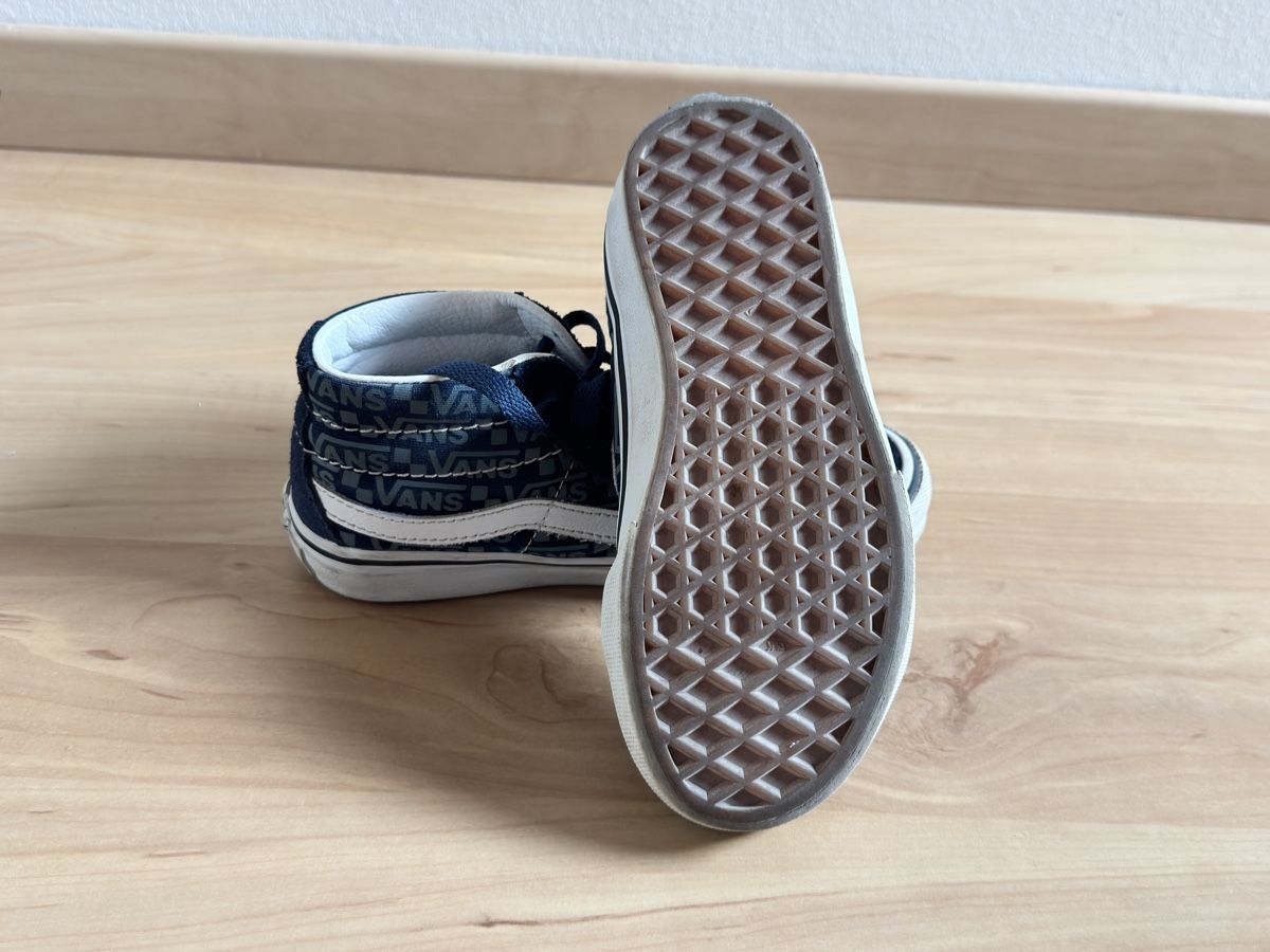 Chaussures garçon: Vans Grösse 30 – D'occasion à Bachenbülach par malle08 1
