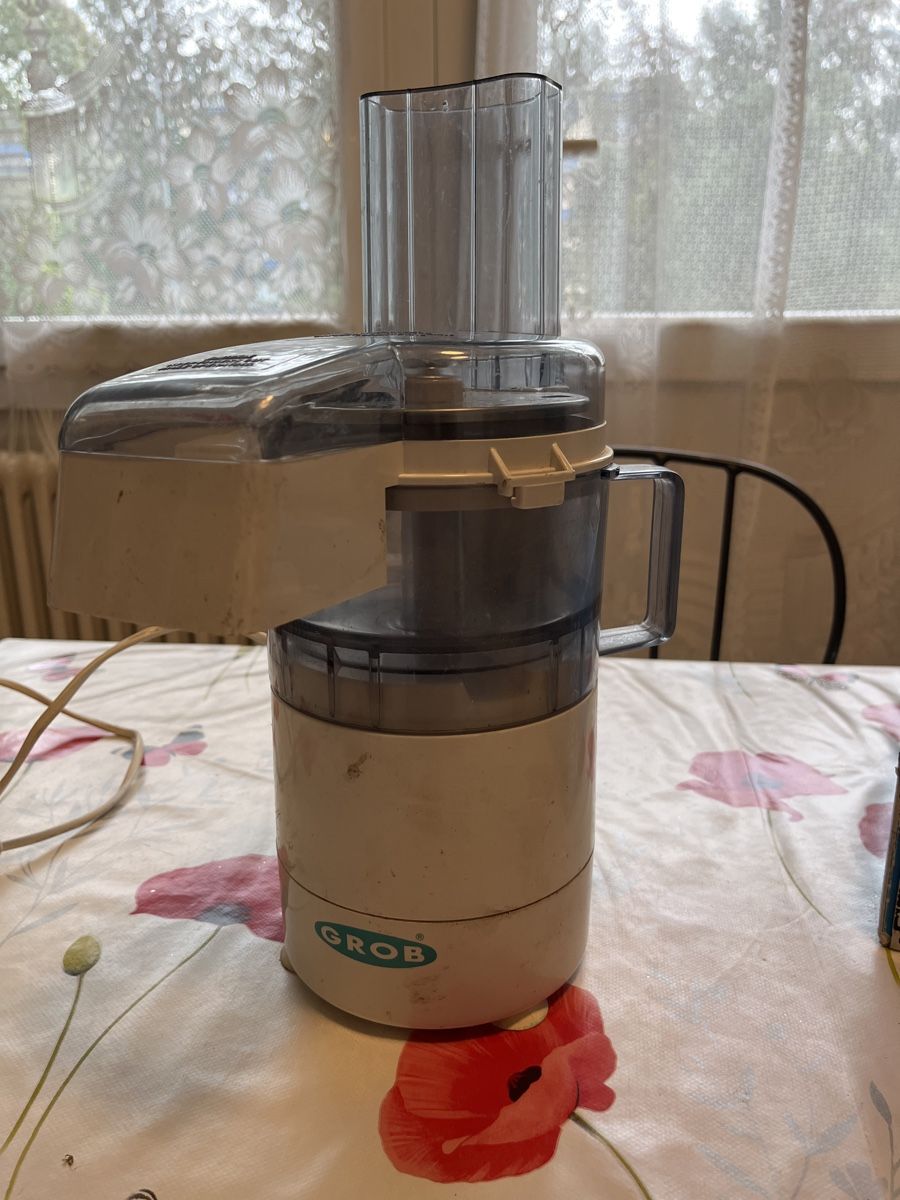 Elettrodomestici da cucina: Robot culinaire multifonction GROB – Usato da Meyrin venduto da rot_ncv8