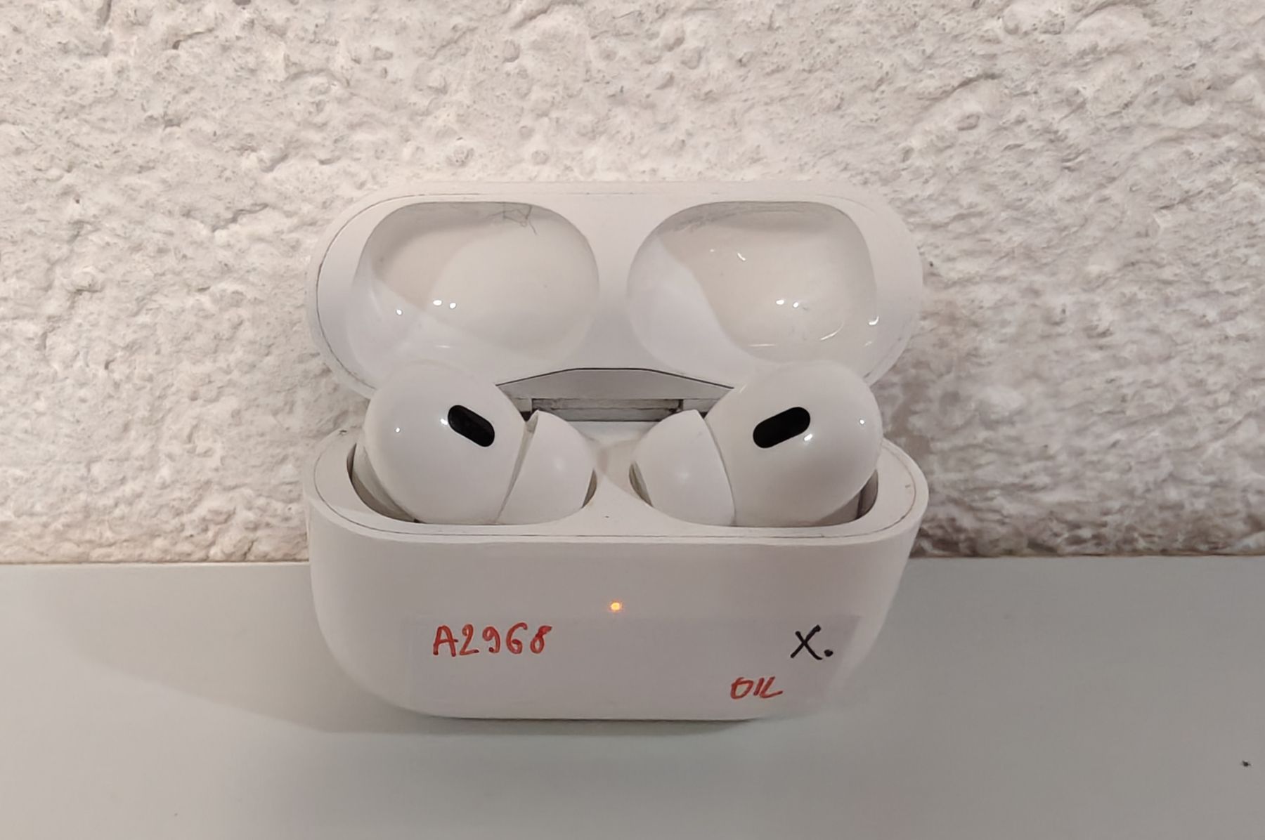 Apple AirPods Pro 1ère Génération – Occasion, Bon État, Batterie 3h, Chargeur Inclus