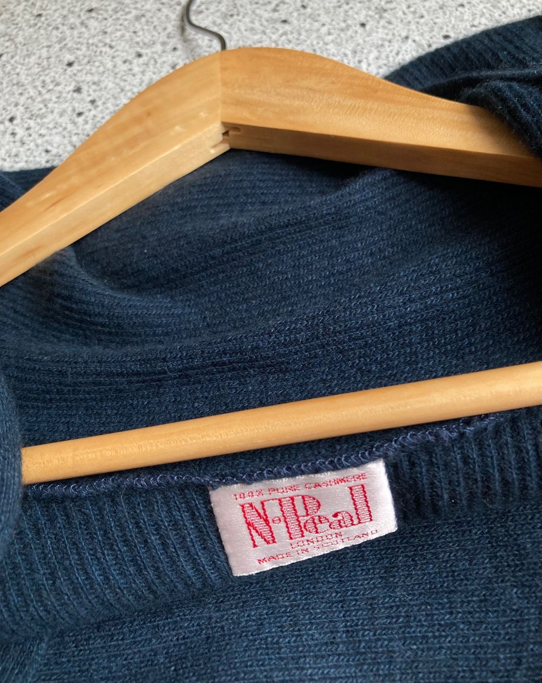 Maglioni & Felpe: N.Peal Premium Kaschmir Pullover Gr.L – Usato da Unterägeri venduto da Jutka_04 3