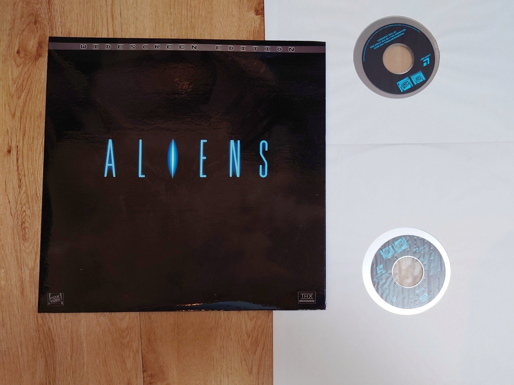 Alle DVDs: ALIENS - Laserdisc – Gebraucht aus Schlatt TG von
