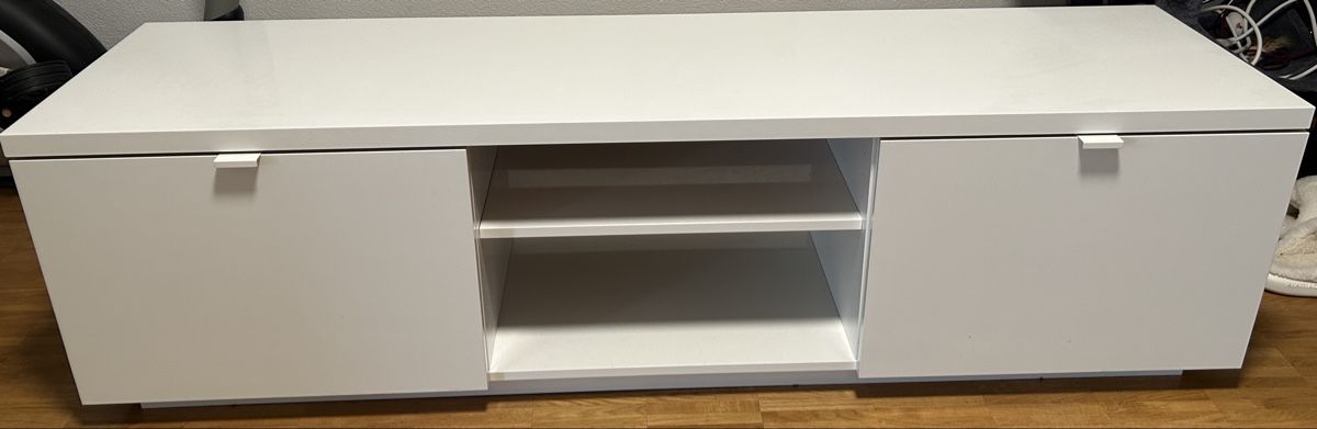 Ikea Mobili TV: Fernsehmöbel BYAS zu verkaufen – Usato da Wittnau venduto da dylansen