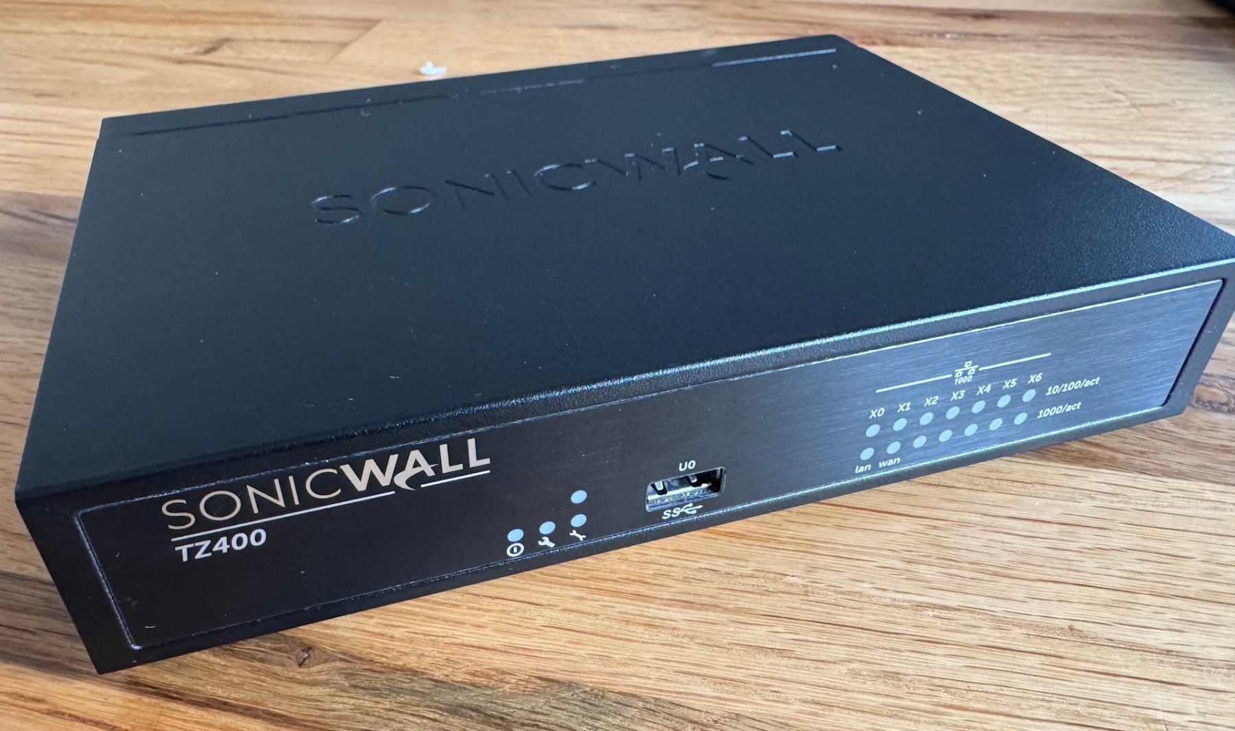 Sonicwall Firewall: SonicWall TZ400 Firewall – Gebraucht aus Goldach von Nabossha