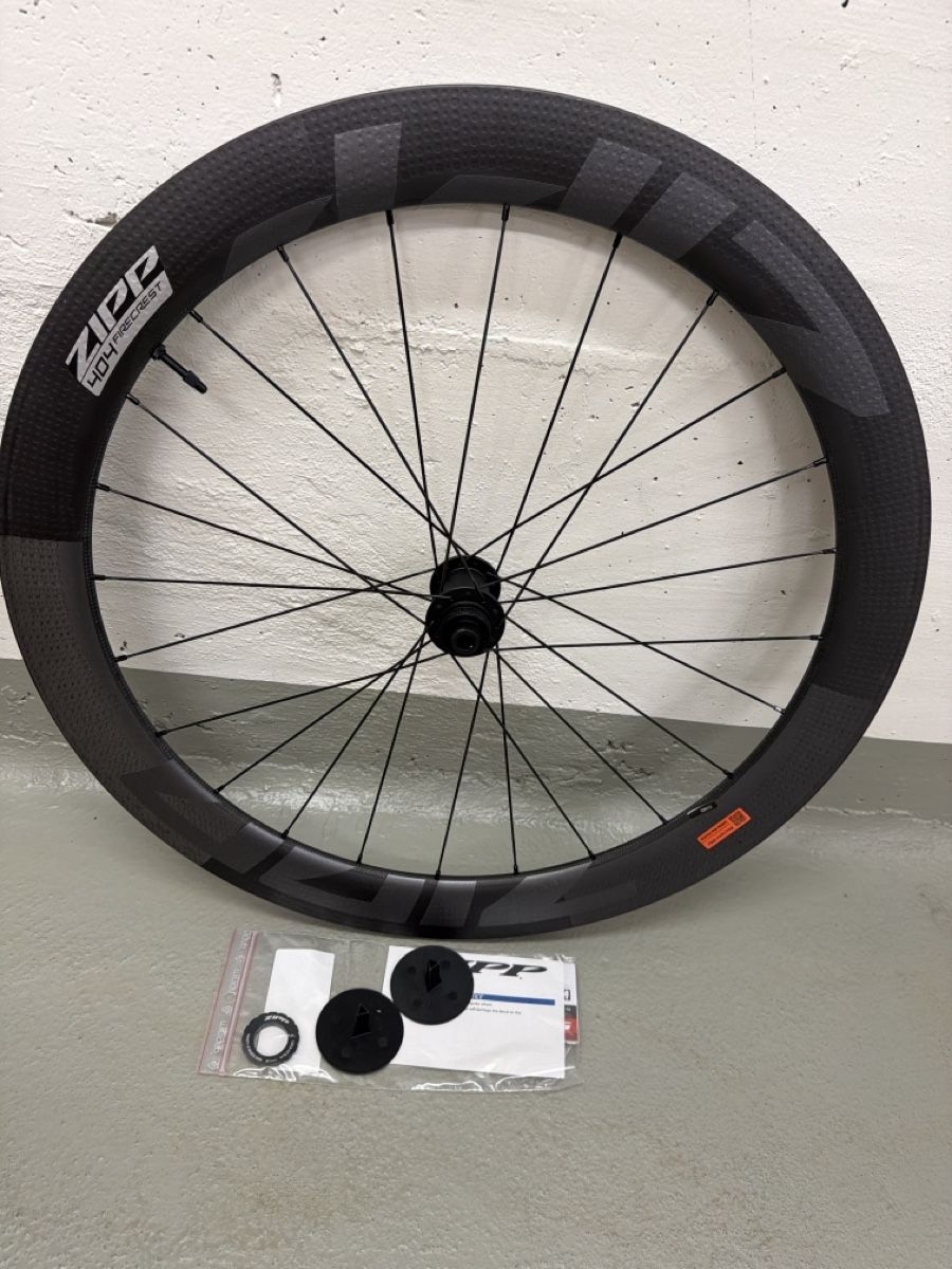 Pièces détachées: Zipp 404 Firecrest Front Wheel 700C, Disc-CL – Neuf (Voir description) à Wilderswil par bikeboxoutlet