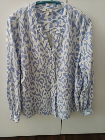 Weisse, legere Bluse mit blauem Muster , von C&A, in 42