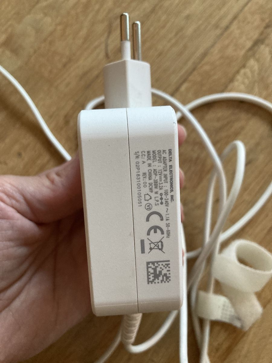 Laufwerke & Adapter: Netzteil Universal, 12V, 3,2 A – Neu (gemäss Beschreibung) aus Zürich von Retrogirl 2