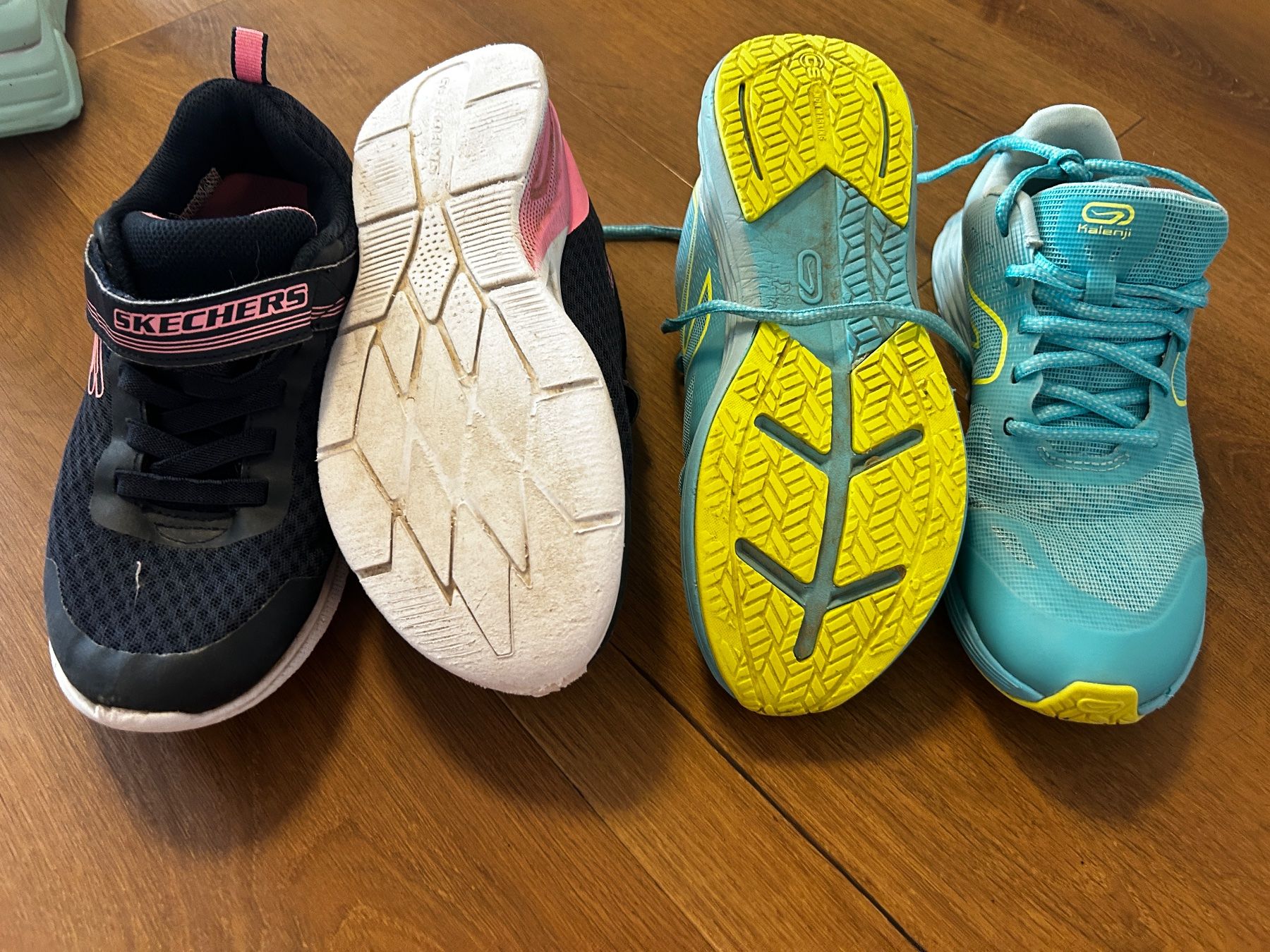 Skechers Scarpe per ragazze: 2 Paar Schuhe Sneakers Gr 36 – Usato da Regensdorf venduto da Spyke55 2