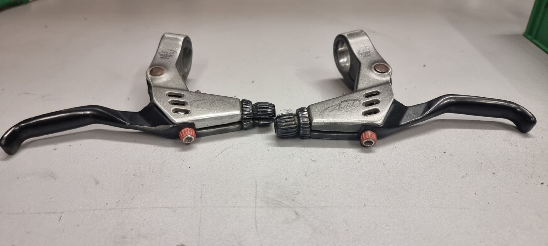 Avid Pezzi di ricambio: Avid V-Brake mit Bremshebel  – Usato da Seon venduto da Stibinio 5