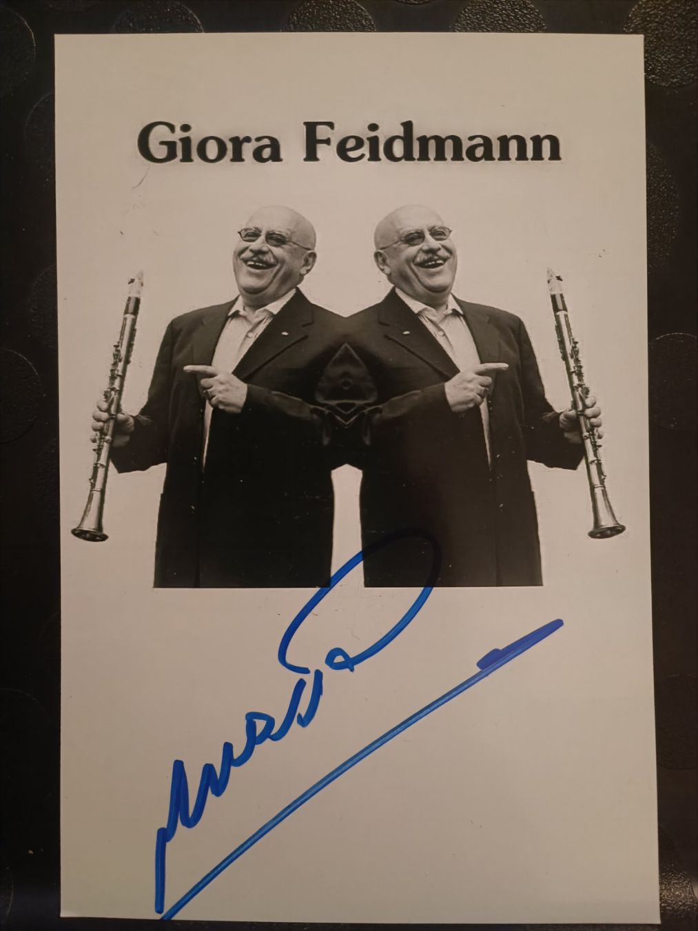 Autogramme: Giora Feidmann - Handsigniertes Foto – Gebraucht aus Menziken von Artographs
