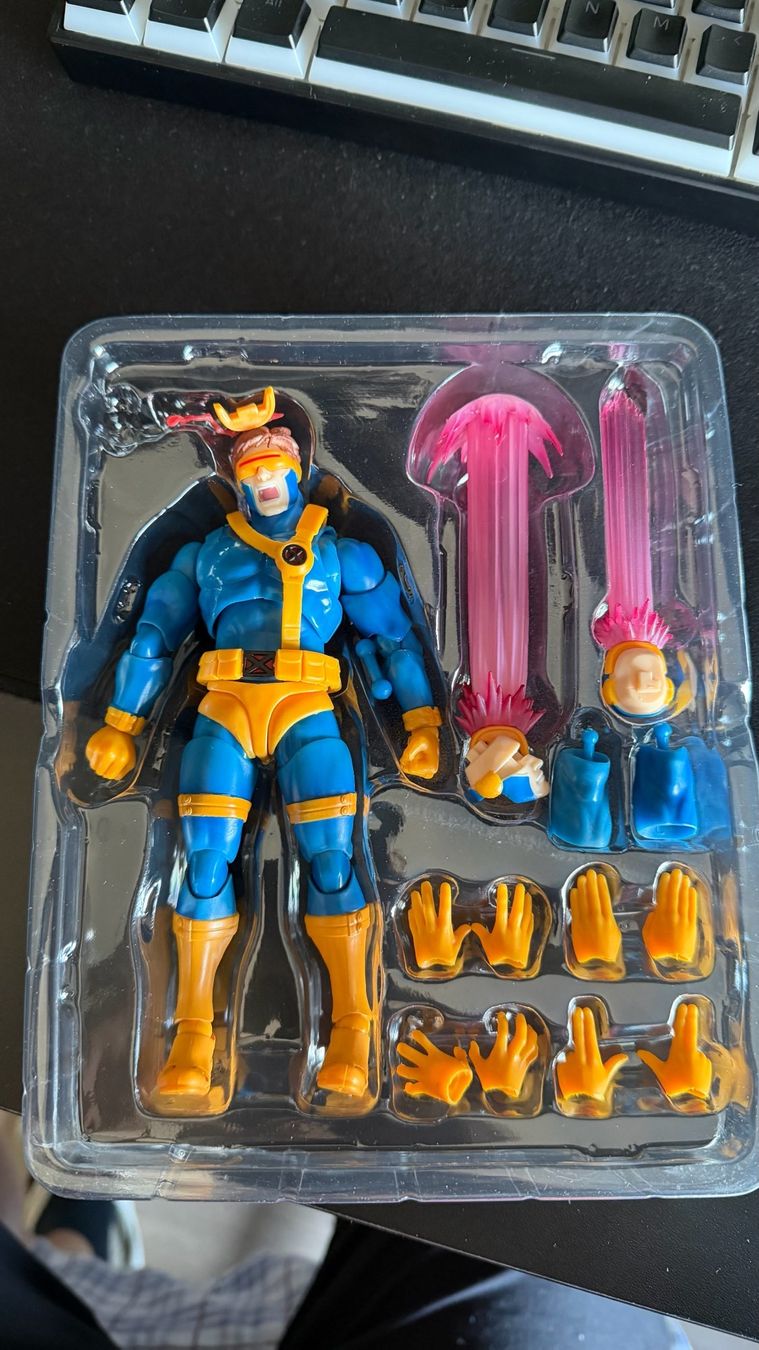 Marvel Figurines: Marvel Xman -  Cyclops Action Figure New – Neuf (Voir description) à Glattbrugg par har_jgc7