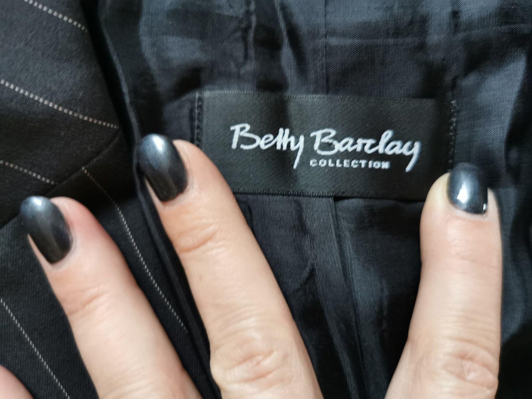 Betty Barclay Giacche: Betty Barclay; schwarzer Blazer gestreift Gr. 38 – Usato da Boniswil venduto da Totomat-Lady 2