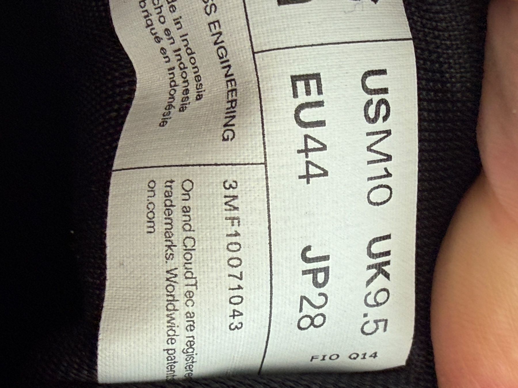 On Chaussures hommes: ON Schuhe 43 gebraucht – D'occasion à Oftringen par ste_mp2b 1