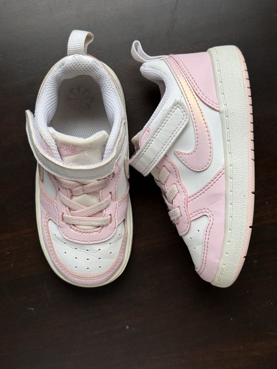 Nike Scarpe per ragazze: Baskets Nike – taille 24 – Usato da Bouveret venduto da HannaTkachenko