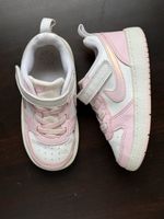 Baskets Nike – taille 24