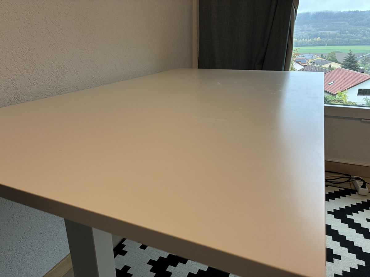 Schreibtische: Bureau assis-debout électrique – Gebraucht aus Eclépens von RCC1012 4