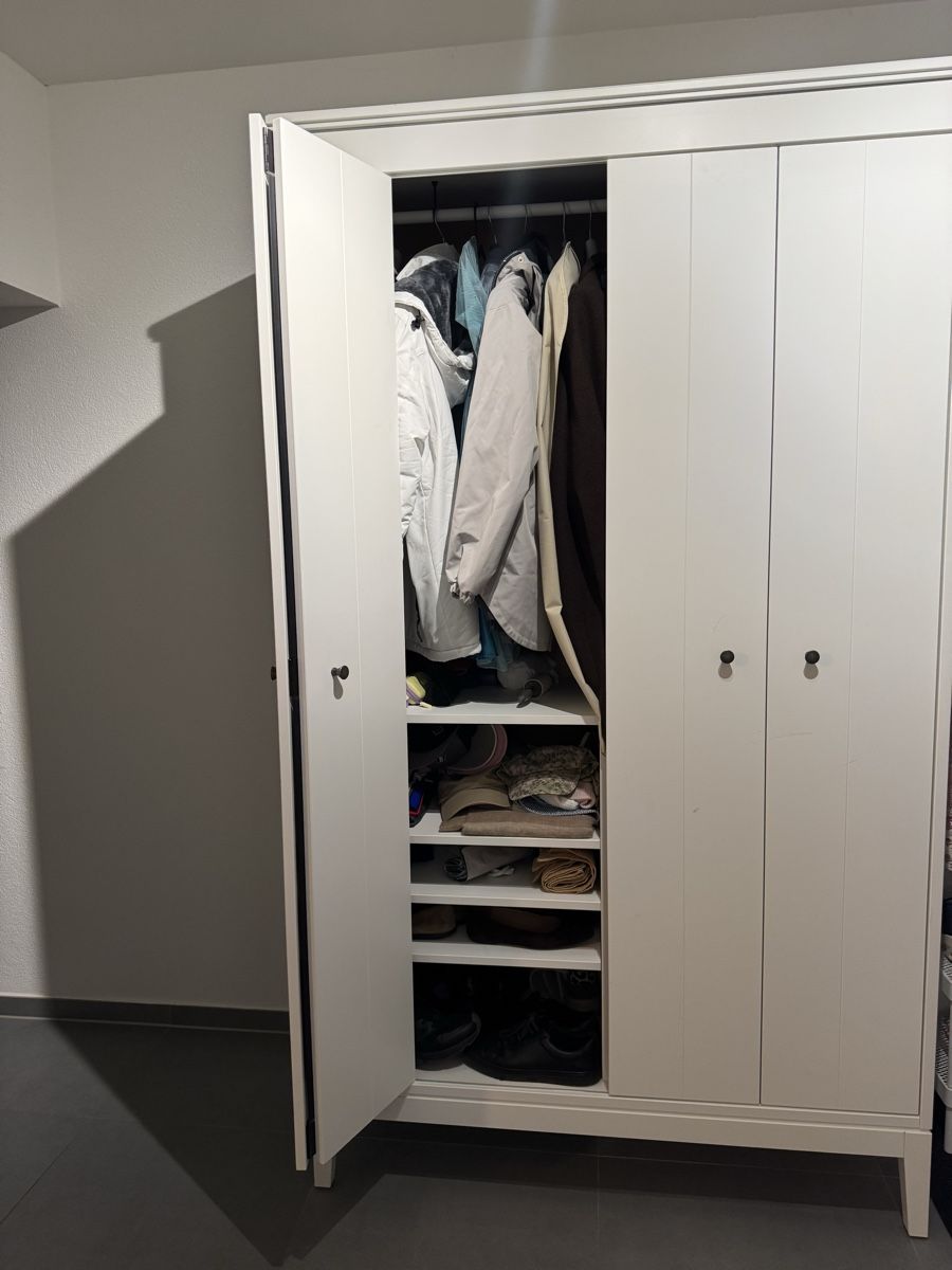 Ikea Guardaroba: Wardrobe white 4 doors 184x121x59 cm good condition – Usato da Basel venduto da inn_cb26 1